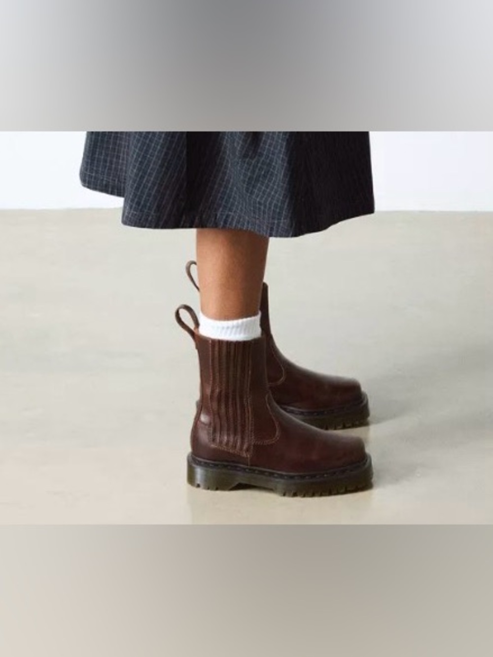 Doc Martens Amaayah Brown Leather Chelsea Boots Women’s Size 10 (Size 42)